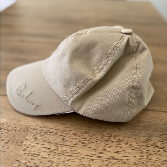 Burberry Check Pattern Cap - Picture 3 of 8